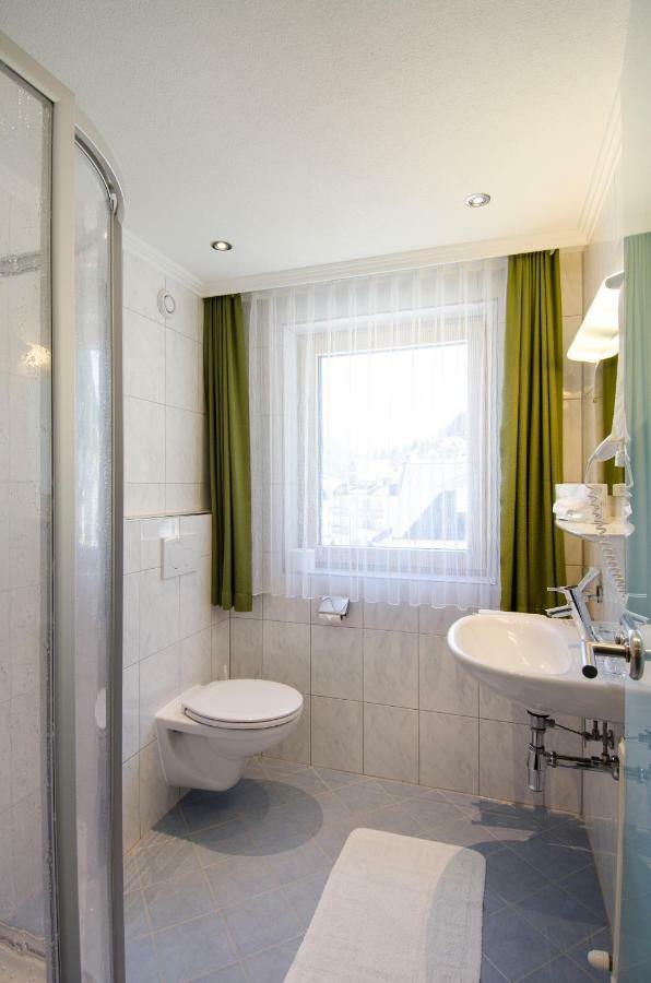 Hotel Garni Siegele - Inklusive Silvretta-Card Premium Ischgl Bagian luar foto